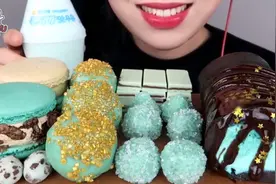 薄荷绿巧克力系列，流动的巧克力 #美食 #解压 #咀嚼音视频封面