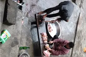 彝族人风俗就是喜欢吃坨坨肉