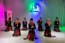 裙子掉了都不要慌，刷到的朋友你们来找亮点