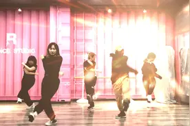 #一起来尬舞 #权志龙 #我的天 哟...哟...积极来尬舞了啊视频封面