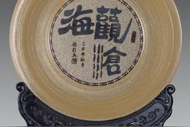 从业60多年，指纹早已磨平。龙泉青瓷大师的“跳刀”绝技。大师作品将在，9月16日-9月20日杭州市富阳区富春山馆，第十三届浙江·中国非遗博览会（杭州工艺周）展示。#青瓷 #龙泉青瓷 #跳刀 视频封面