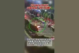 跟着我们！#孕妇临盆难产南宁交警铁骑护航一路开路送至医院！视频封面