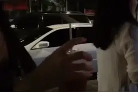 两名韩国女子在泰国做坏事，却谎称是中国人，中国小伙一句话戳破两人谎言，结局很尴尬……视频封面