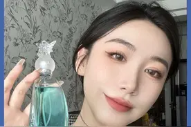 我来看看用过许愿精灵的姐妹都多大了？#香水瓶也有高颜值#安娜苏香水#安娜苏许愿精灵视频封面