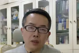 贝伐珠单抗，安罗替尼，呋喹替尼等等这些药物都是抗血管生成的靶向药物。他们也是治疗恶性肿瘤的一大类方法。贝伐珠单抗属于大分子的单抗，一般要和其他药物联合应用才能发挥抗肿瘤作用，可以联合化疗，可以联合免疫治疗等等。安罗替尼，呋喹替尼等等药物属于小分子的抗血管TKI类药物，既可以单独单药应用，也可以联合应用。#医学科普 #癌症晚期 #贝伐珠单抗 #安罗替尼 #肿瘤视频封面