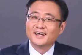 喝酒为什么会断片老完你就知道了。比大教授为你解答视频封面