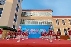 少年智，则国智；少年强，则国强！ 少年自有少年强！ #演出现场视频封面