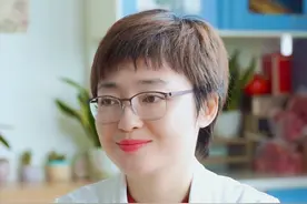 宝宝脐带怎么护理？原来正常情况下这2步不用做~#新生儿护理 #育儿知识 #医学科普 视频封面