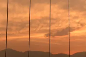 love不如live视频封面