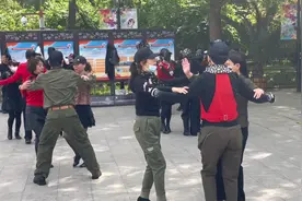 北京陶然亭北门《水兵舞》 摄制：闻鸡起舞  2023.4.19视频封面