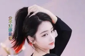 我们的距离遥不可及，退守的爱情还剩下回忆。视频封面