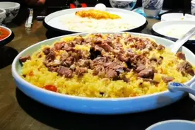 新疆自驾游第18天：阿克苏有缘见新朋友，饭后直奔喀什路上视频封面