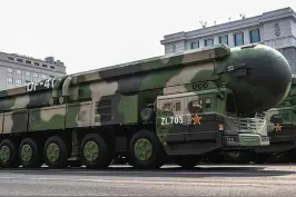 美媒声称中国正建100多个“东风-41”导弹发射井 专家笑了视频封面