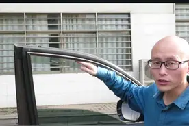 车窗防夹功能到底有什么用，老司机用手演示给你看，表情亮了