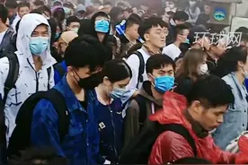 数千游客被滞留泰山，喊口号冲破闸口，景区：因索道停运造成