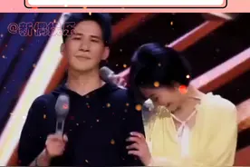 #大张伟 的段子打开了#王菲 的沙雕模式😂#大张伟长在了王菲的笑点上 视频封面