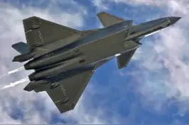 6月26日，解放军一架运-8反潜机飞临台岛西南后，岛内媒体炒作称台军从未发现歼-20在周边巡航，可以不必担心。视频封面