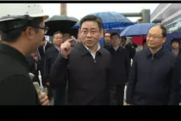 #十堰市委书记胡亚波带领全市一季度重点项目拉练与会人员来房县，现场参观房县循环经济产业园。#房县 #循环经济视频封面