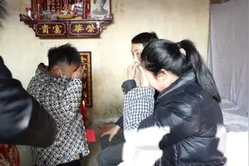 嫁女儿跟娶儿媳妇父母的心情是这样的视频封面