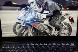 《属于摩托佬的丝滑转场》 赶紧@你身边的摩托佬拍起来 #机车 #转场 #氛围感 #机车转场视频封面