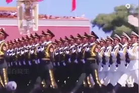 中国军人大阅兵，太牛了，振撼到了很多外国人。视频封面