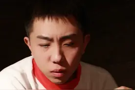 他的手机为何会自动解锁？一定要看到最后...视频封面