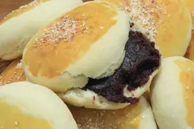 面点师手把手教你做豆沙包，不用蒸直接烤，金黄起酥，蓬松香甜