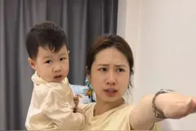 学会这三招，孩子快速爱上洗澡😄#人类幼崽成长记 #萌娃 #宝宝洗澡