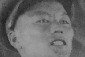 战争爆发，他告别爱人重返前线，可这一走却再也没能回来…视频封面