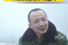 你还记得#山城棒棒军里的#周幺鸡吗？他从演员变成了养鸡专业户，他说他还有个更大的梦想……视频封面