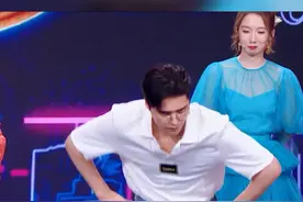 #听说很好吃 阿云嘎跳蒙古舞好帅，突然想跟阿云嘎学蒙古舞视频封面