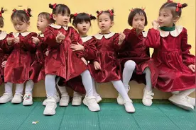 这几天都跟妈妈新年快乐红包拿来，原来这个梗在这里视频封面