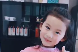 轻松三步教会孩子使用筷子，外国友人也适用#筷子  #孩子视频封面