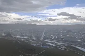 俯瞰那曲市全貌视频封面