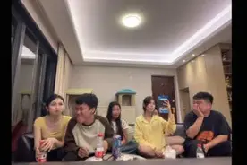 自己一个人出门就是大社恐，和闺蜜朋友一起出门视频封面
