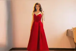 你们要的红裙子来啦，和我一起甩起来💃#徐璐甩裙舞挑战视频封面