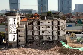 广州中轴线南端迎来史上最大型“旧改航母”，旧改能分1个亿不重要，但是它能盘活整个板块！你在这个板块上吗？ #拆迁补偿 #城中村 #城中村改造 #沥滘村 #康鹭片区大整改视频封面