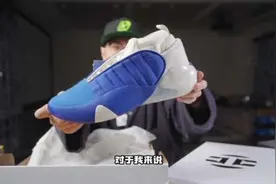 阿迪给我送了两个大盲盒！一起看看都有什么好东西吧！