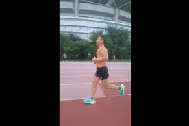 马拉松跑步450配速跑姿分享，恢复训练中继续加油！视频封面