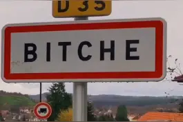 法国小镇脸书专页被删，原因竟是…这个小镇位于#法国东北部，约5000人口，脸书专页原本已有2350多名#粉丝视频封面