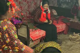 路过的70.80.90后这是你小时候过年走亲戚的场景吗？那时候无论风雪再大，交通再不方便，天再冷也不能阻挡走亲戚的步伐，那时候的亲戚味特别浓，虽然穷但是真实，再也回不去了…@沱牌#沱沱过年 #今天T68明天再出发#童年回忆#7080后的回忆#又被过年回忆整破防了