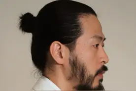 长发怎么玩？四套穿搭四个造型主打一个千变万化 #男士发型 #男士必备 #留长发 #长发男生 #男士发型打理