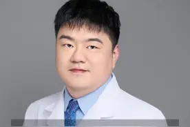 甲状腺结节纵横比大于1，低回声且贴近气管有可能是甲状腺炎，如果是恶性只能开刀#甲状腺结节 #硬核科普健康行动视频封面