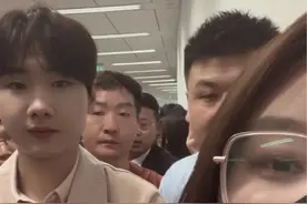 @汪苏泷 ii相见，我努力做e吧！谢谢哥的to签！#追星日常 #娱乐评论大赏 #汪苏泷 #搞笑 #汪苏泷为i做e @DOU+小助手