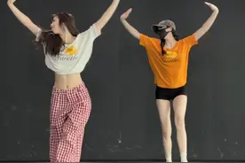 这首歌就是青春的味道！ #我的未来式 #qian茜编舞 #爱情公寓 #抖音潮流舞蹈地图 #甜辣颖 @抖音短视频 正能量！！！