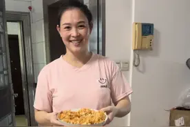 又是家庭煮妇的一天，粉丝们要的炸鸡翅来喽～#美食分享 #宝妈#家庭#孕妈视频封面