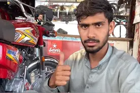 摩托车加速无力，巴基斯坦维修师傅两分钟完美解决问题！ #巴基斯坦#摩托车修理 #修车 #抖音减速带 #钢蛋说机械视频封面