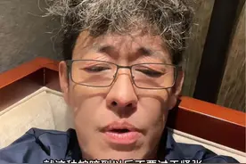 五步蛇和五步蛇谁的毒性强 五步蛇有大小的区别。小的十几克，大的5-6斤，一般情况我们在野外遇到的基本都不是很大的，大约在几两重#五步蛇 #瞎拍瞎说视频封面