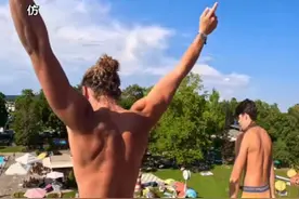 站上跳台，心跳失控。#极限运动 #户外跳水 #原来跳水第一视角这么恐怖 #水下绝美瞬间 #花式落水 @DOU+上热门 @DOU+小助手视频封面