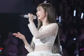 你的Honey平时在公司板着个脸，结果跑来王心凌演唱会哒哒哒#王心凌#王心凌男孩#honey #王心凌合肥演唱会视频封面